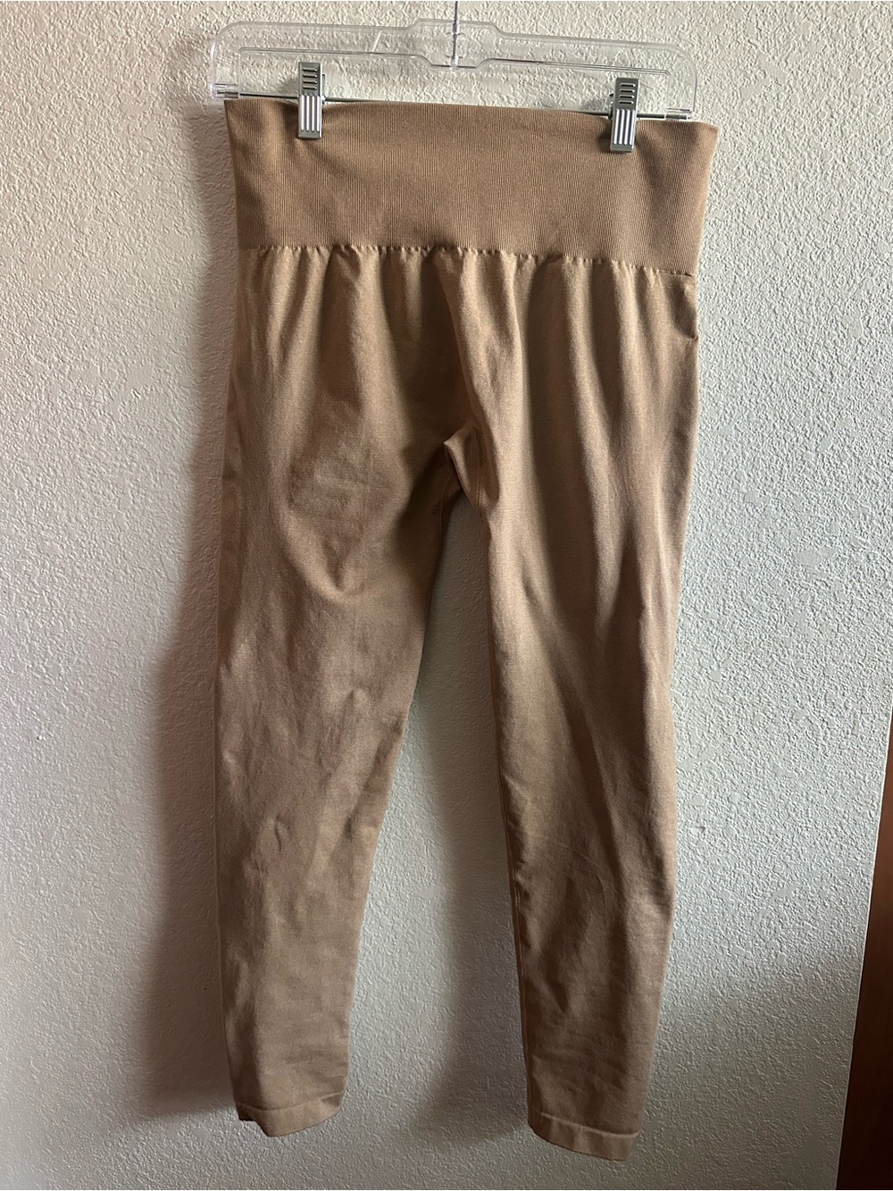 NVGTN Neutral Tan Leggings - Comfortable Everyday Bottoms